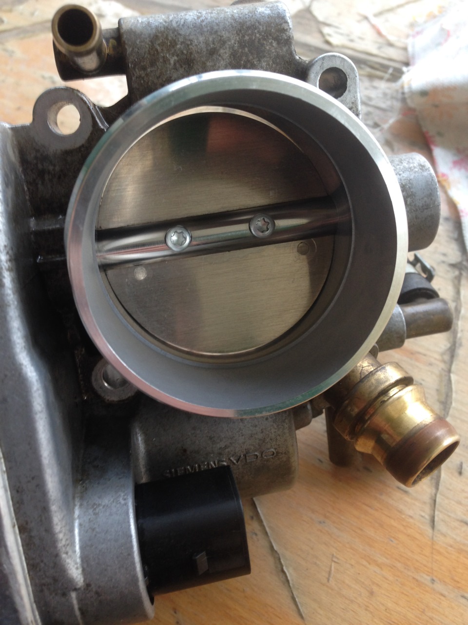 Чистка дроссельной заслонки — Opel Astra H GTC, 1,8 л, 2008 года ...