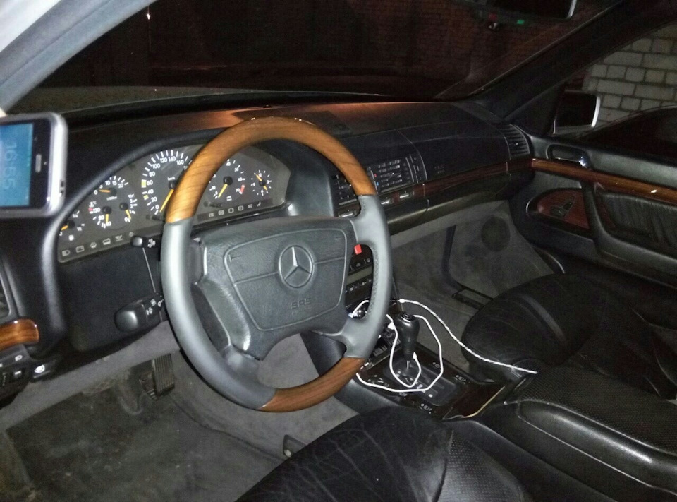Руль w124