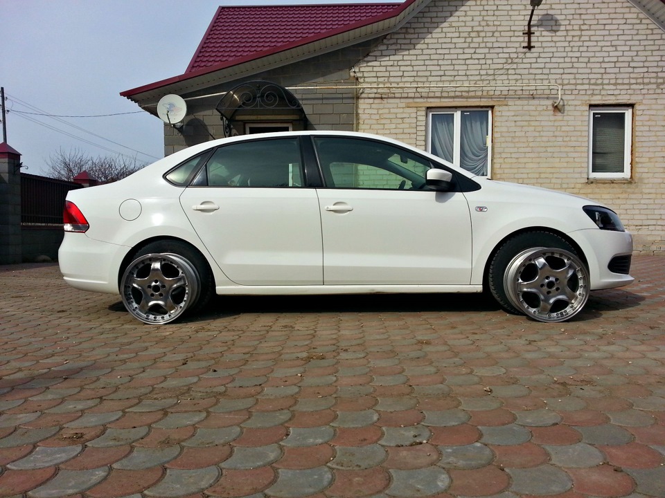 Общий вид — Volkswagen Polo Sedan
