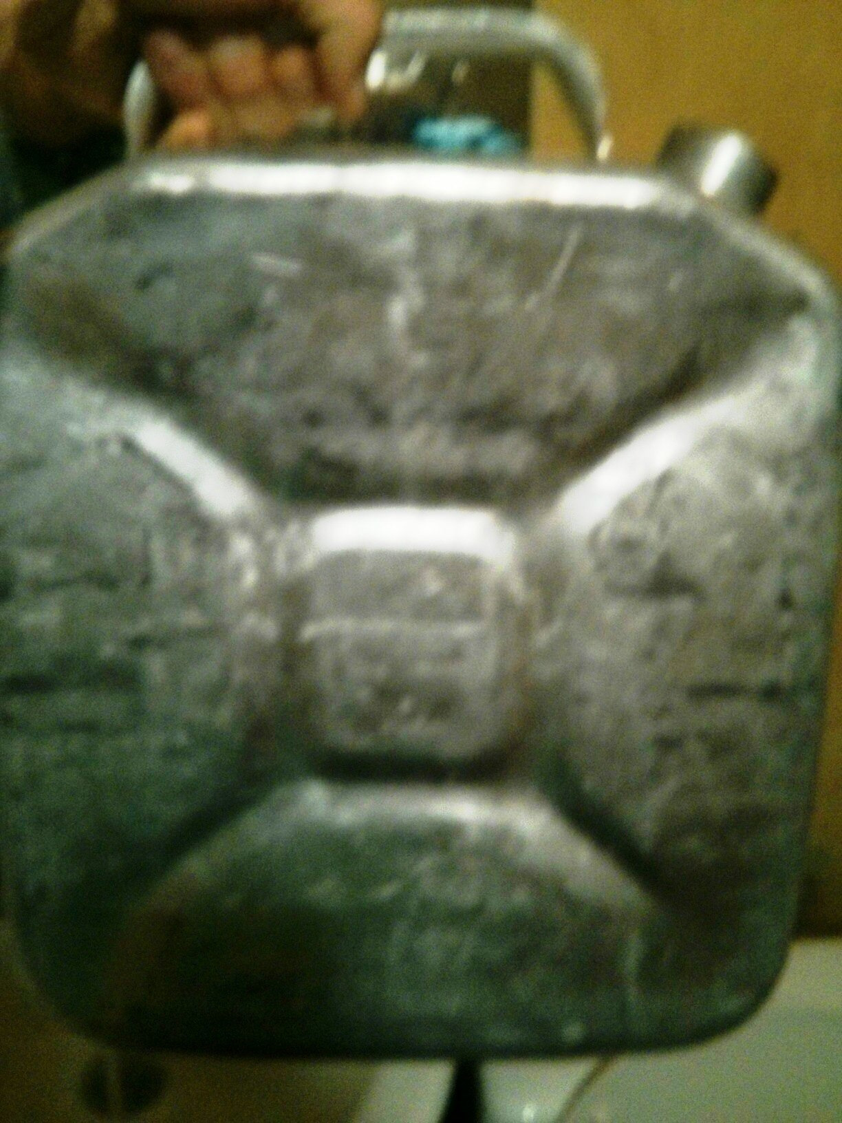 Умывальник из канистры алюминиевой. Как выпрямить алюминиевую канистру. Как выправить алюминиевую канистру. Как выпрямить алюминиевую канистру. Как выпрямить алюминиевую канистру.