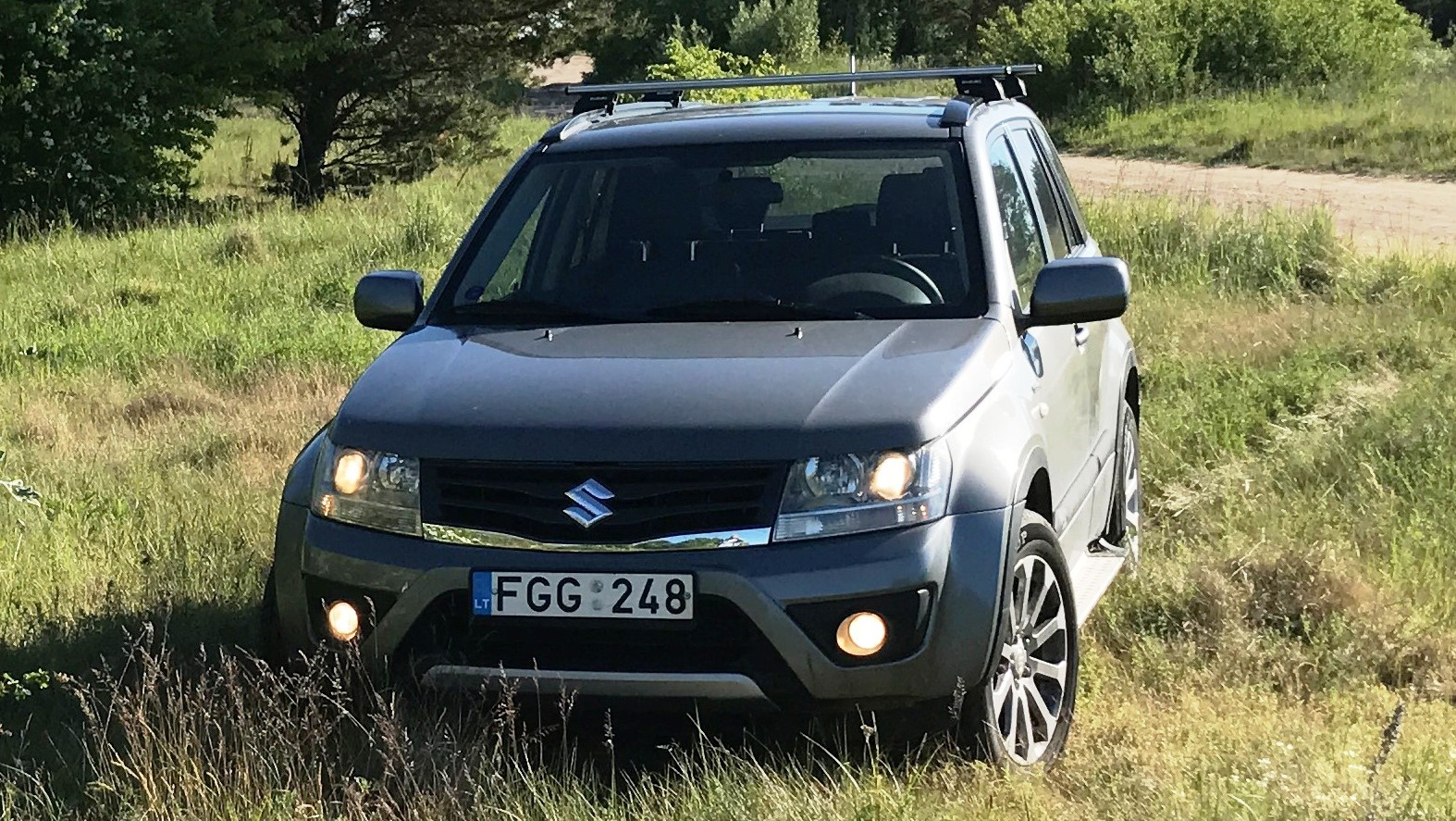 Suzuki Grand Vitara 1.9 DDIS. Крутые фары на НСГВ.