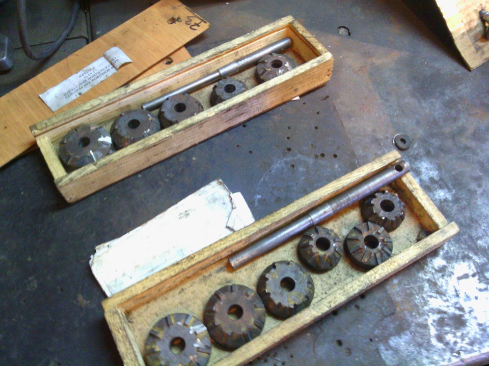 Притирка головки и клапанов — ГАЗ 2403, 2,5 л, 1984 года | своими ...