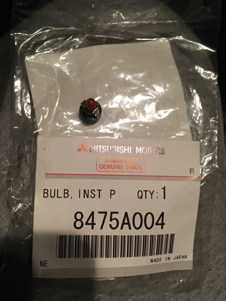 Замена лампочки корректора фар+обслуживание всех личинок замка ...