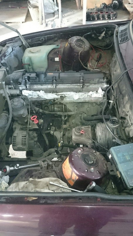 BMW e30 328i 5MT замена блока управления двигателем и моторной проводки ...