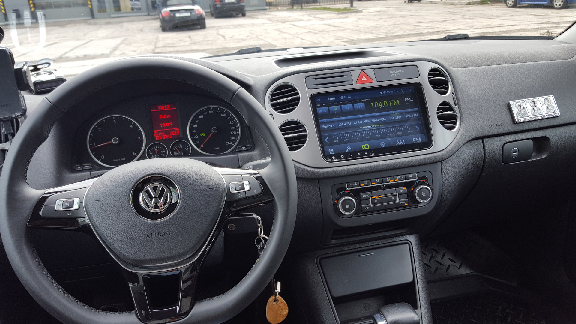 Тигуан поменять. Руль Volkswagen Tiguan 2009. Мультируль Тигуан 2010. Мультируль Тигуан 2009. Мультируль Тигуан 1.