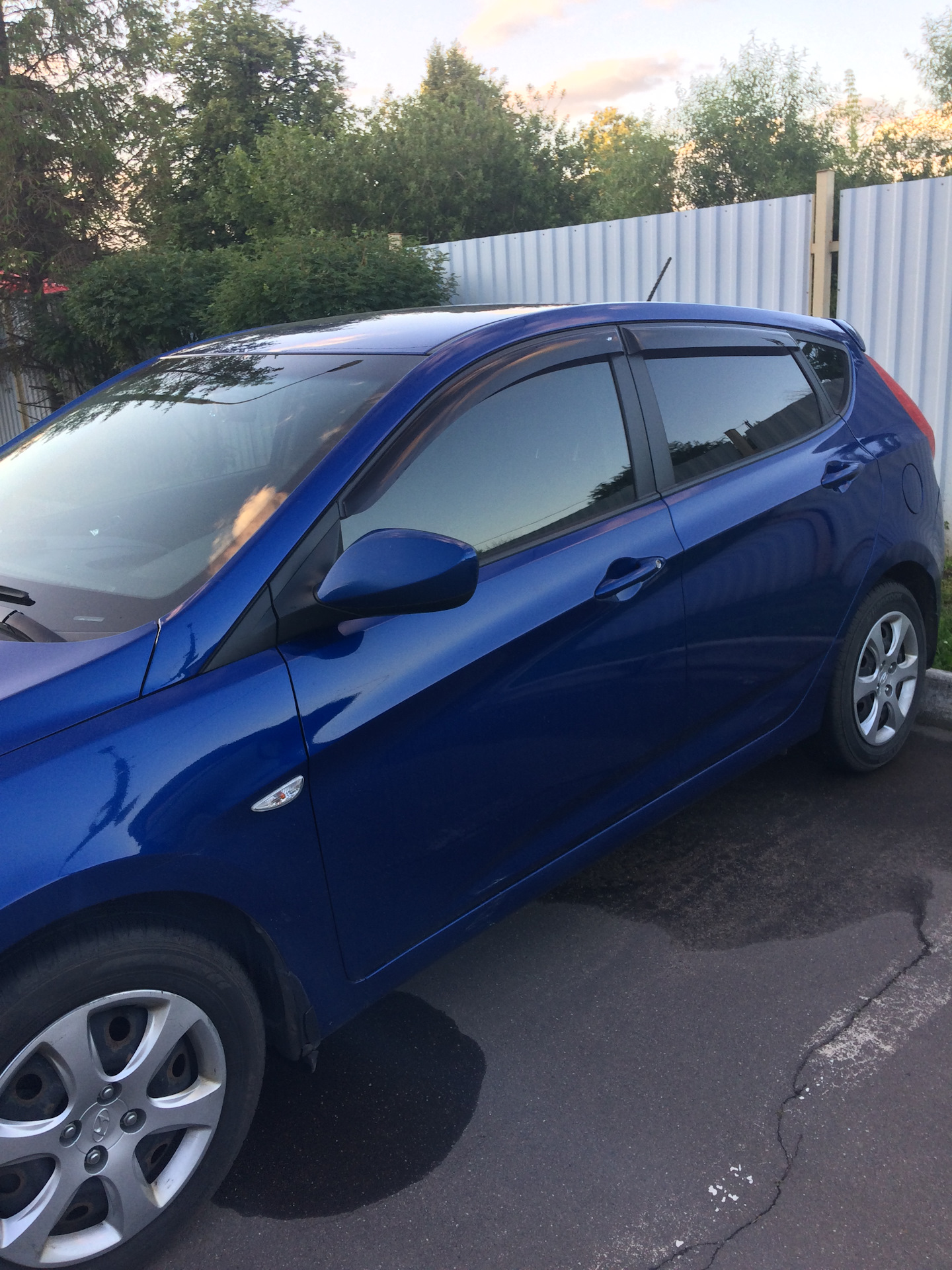 тонировка солярис 2. каркасные шторки солярис 1. Hyundai solaris 2013 тонированный. каркасные шторки hyundai solaris 2. тонировка солярис 2.