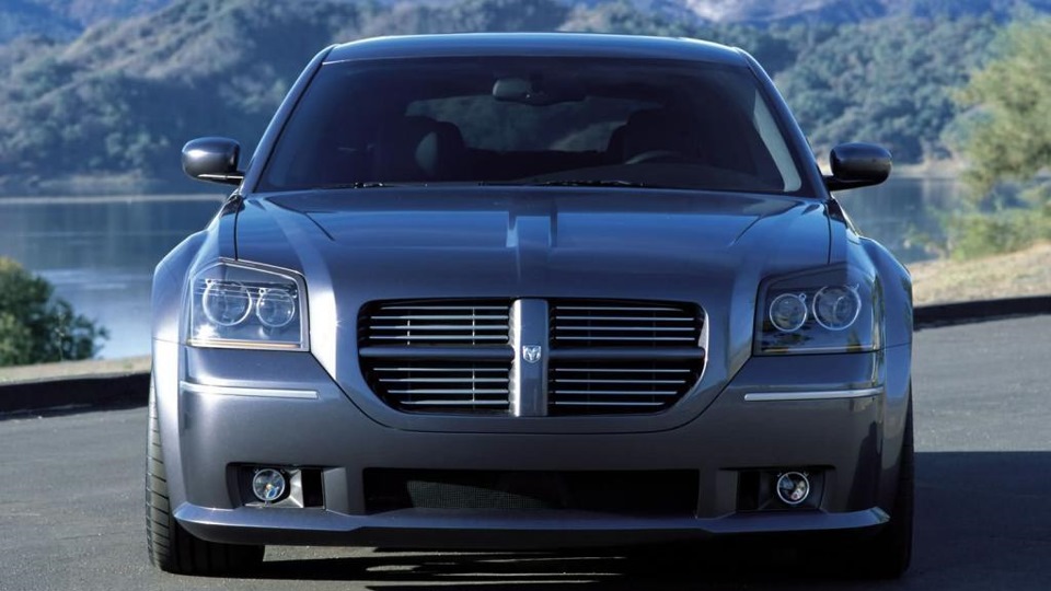 Chrysler 300 (300C) (1G) 5.7 бензиновый 2005 5,7 HEMI на DRIVE2
