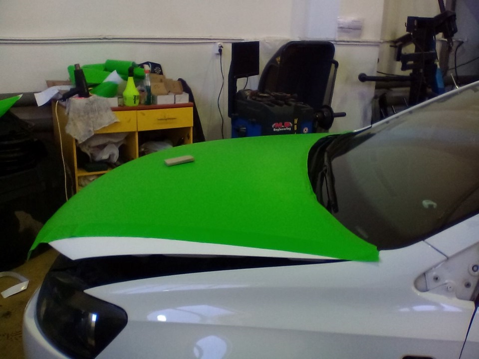 Обтяжка авто в 2 Цвета, Карбоновой пленкой у ребят в сервисе с драйв 2 ...