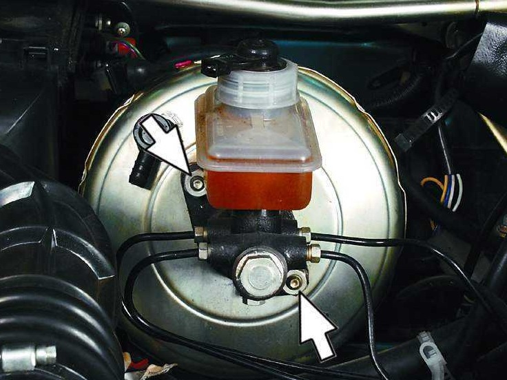 Тормоза как в иномарке. Легкая педаль тормоза. — Lada 2114, 1,6 л, 2009 ...