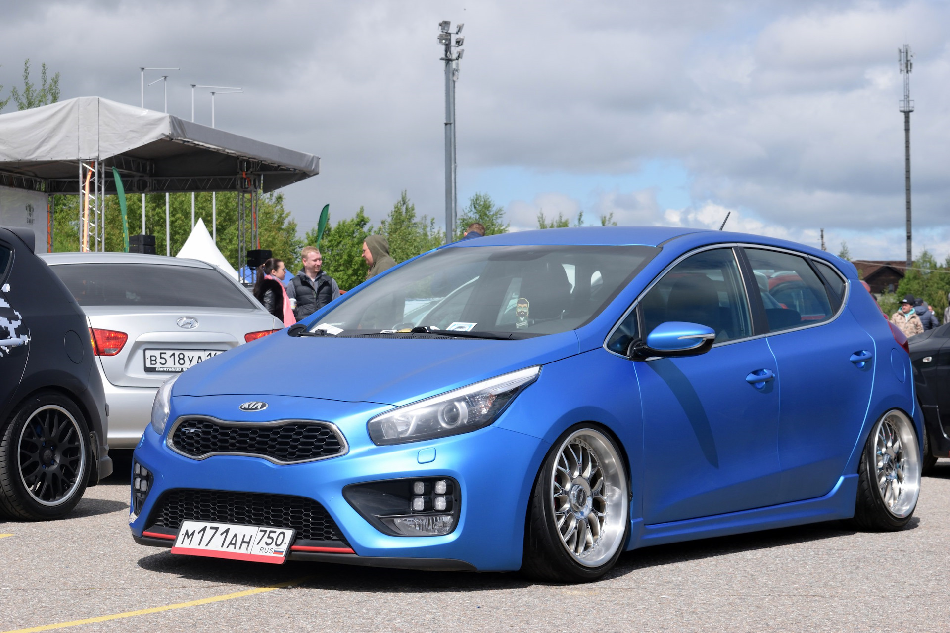 kia ceed stance