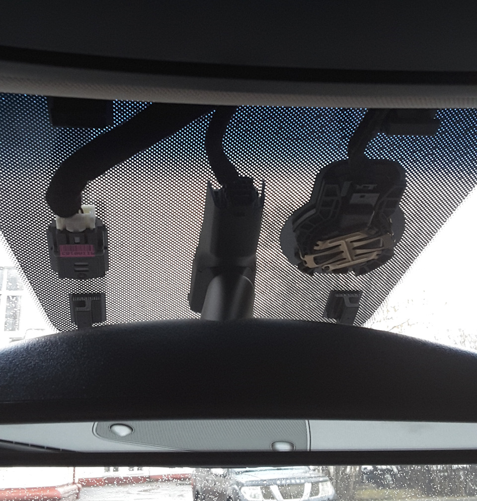Хавал обогрев лобового стекла. Штатный видеорегистратор Kia Sorento 4. Датчик дождя Киа Спортейдж 3. Датчик дождя Toyota Tundra. Датчик дождя на Киа Соренто 2014 года.