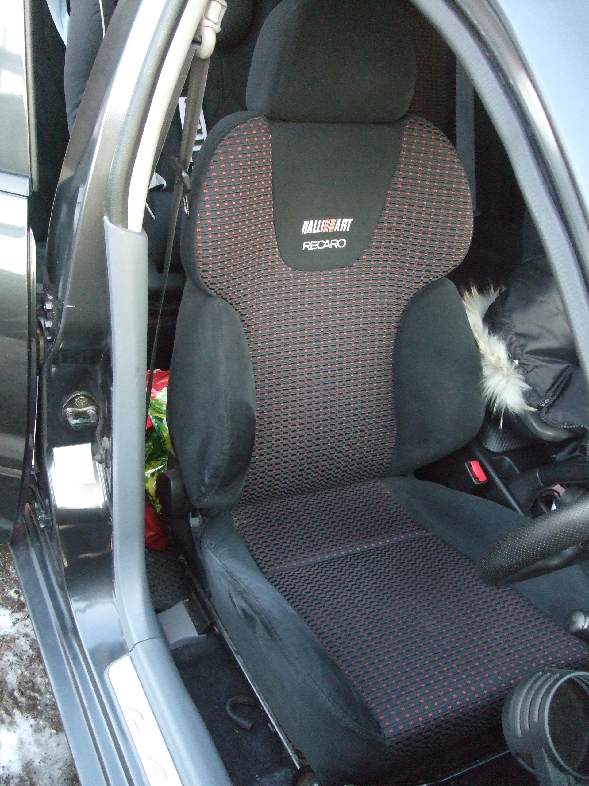 recaro colt ralliart