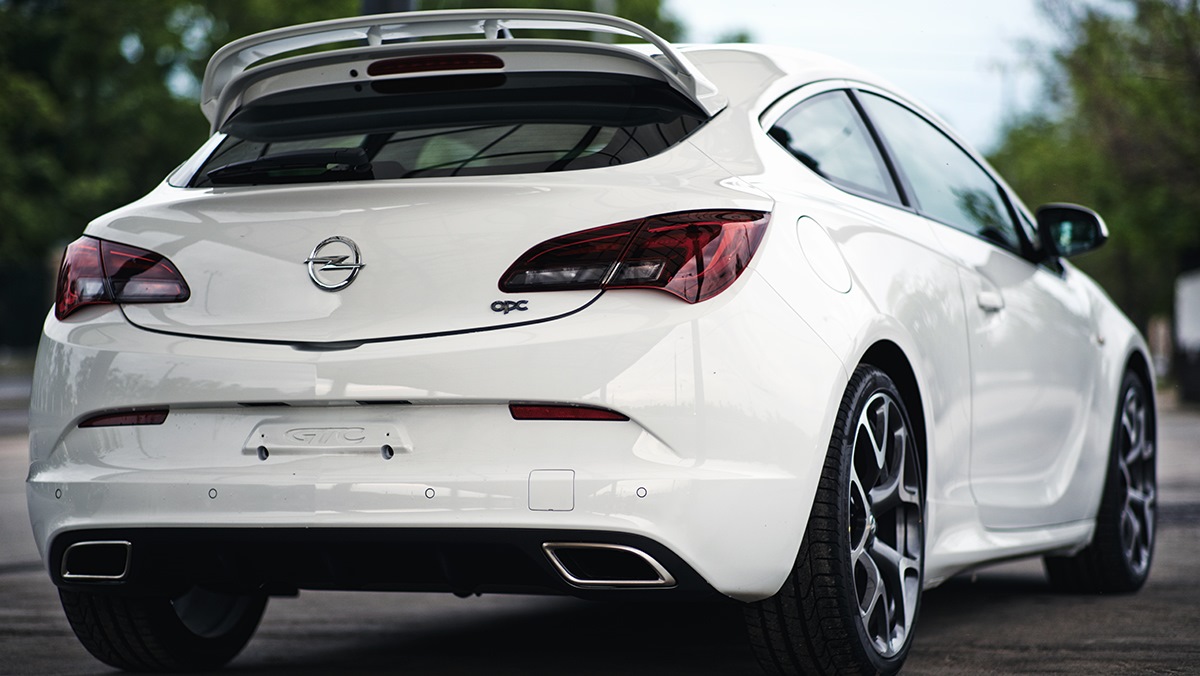 Opel Astra OPC White