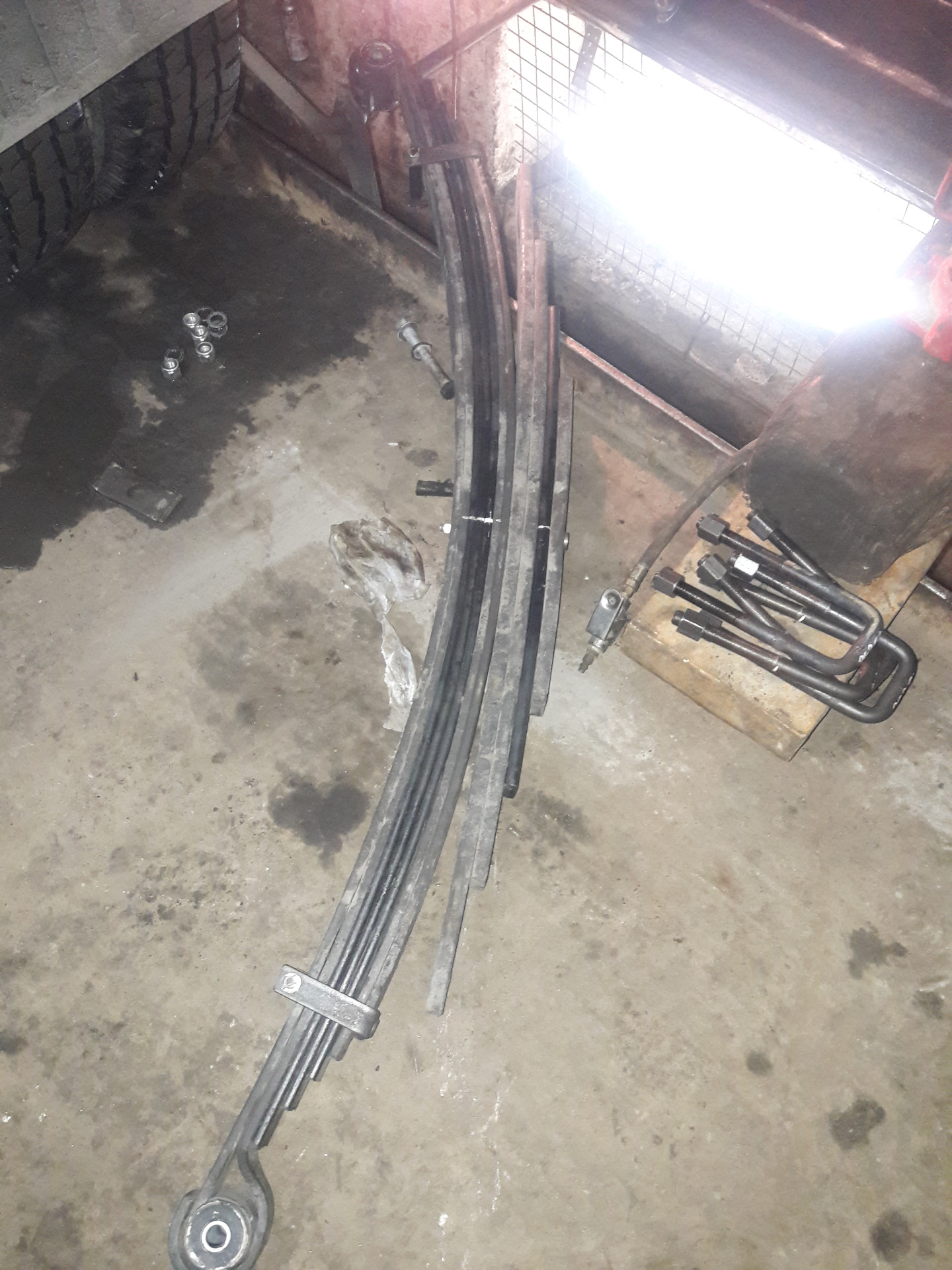 Добавление рессор. Рессора задняя газель некст задняя. Усиление передней рессоры ивеко. Добавление рессор. Площадка рессоры уаз профи.