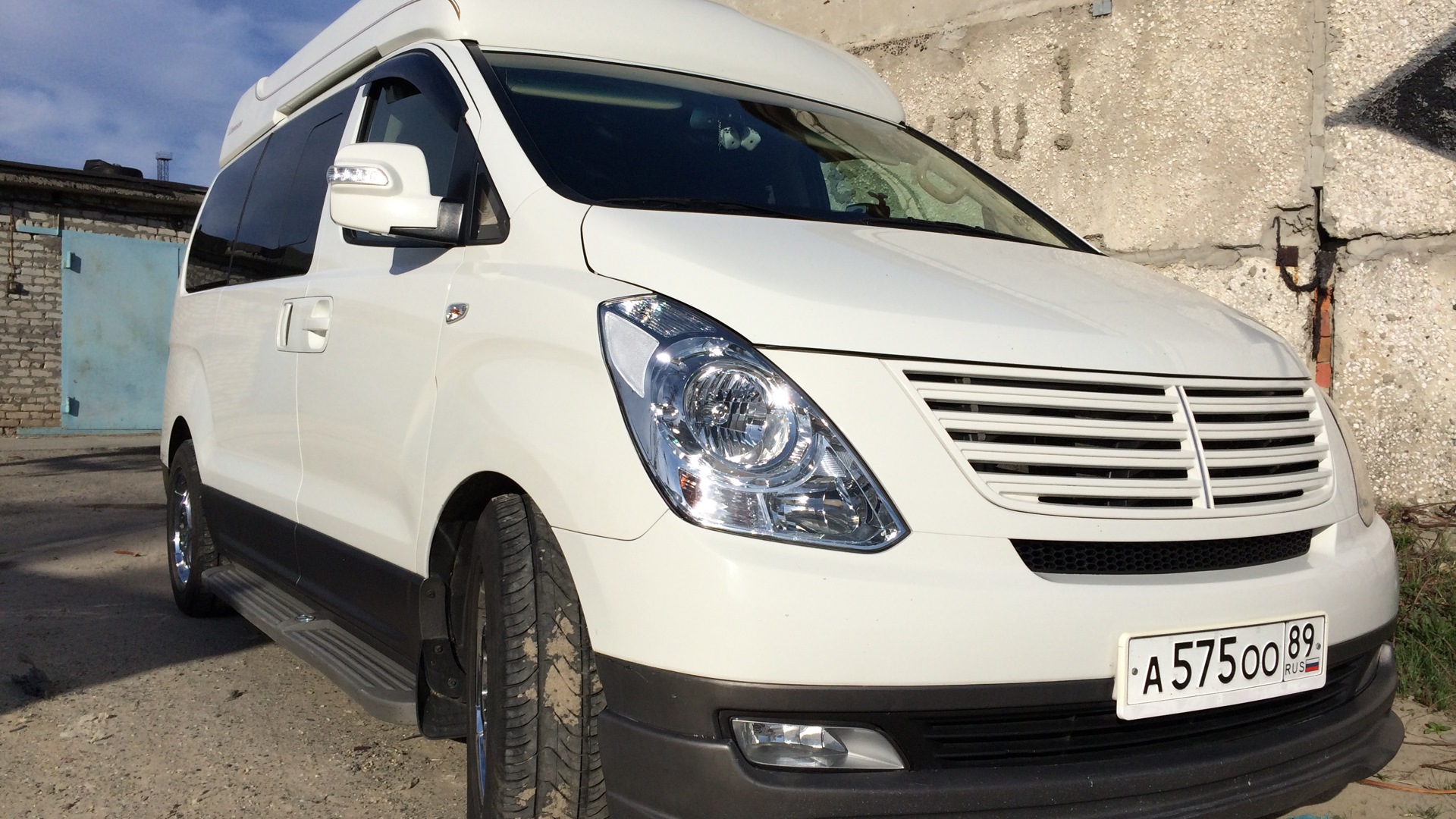 Шины hyundai h1 starex. Hyundai h1 Grand Starex. Hyundai h1 2.5. Hyundai h1 2010. Grand Starex h1.