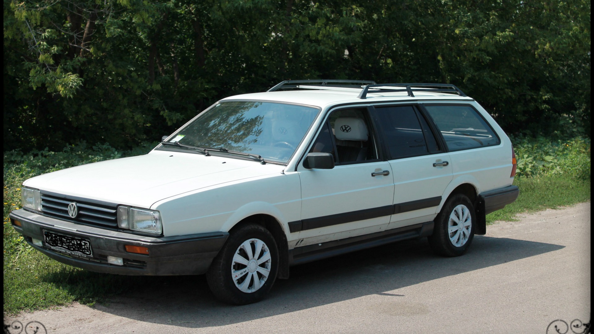 Купить фольксваген в4. Volkswagen Passat b2 универсал. Volkswagen Passat b2 универсал белый. Volkswagen Passat 1987 универсал. Фольксваген Пассат б2 1983.
