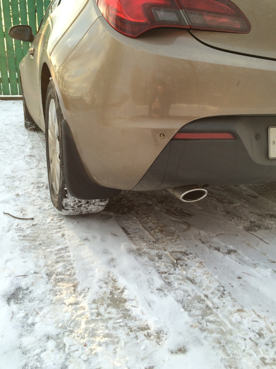 Брызговики — Opel Astra J GTC, 1,4 л, 2013 года | своими руками | DRIVE2