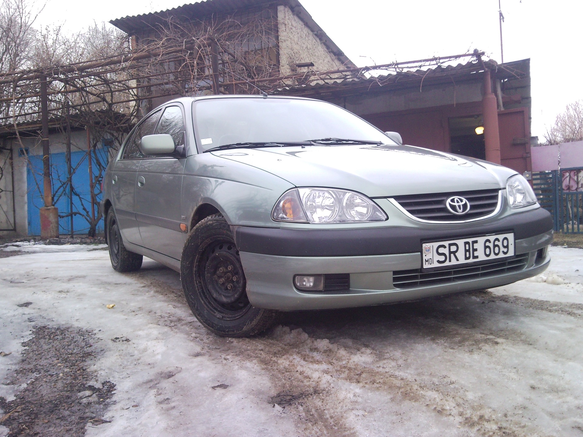 She was like this before the re-registration and styling - Toyota Avensis 18 liter 2002