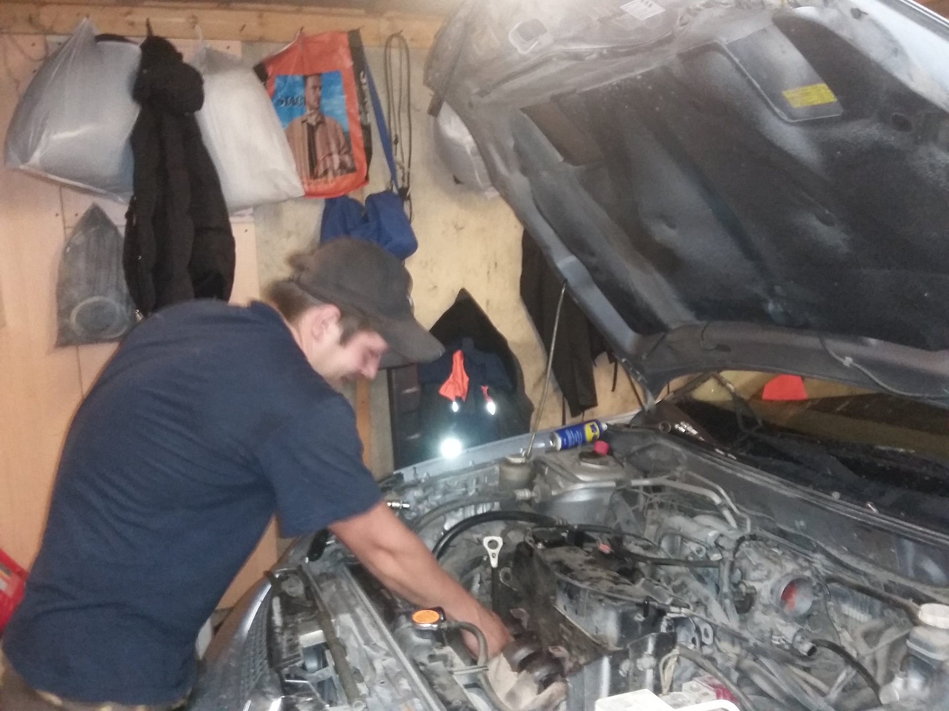 Замена маслосъемных колпачков и поршневых колец митсубиси лансер 1.6 ...