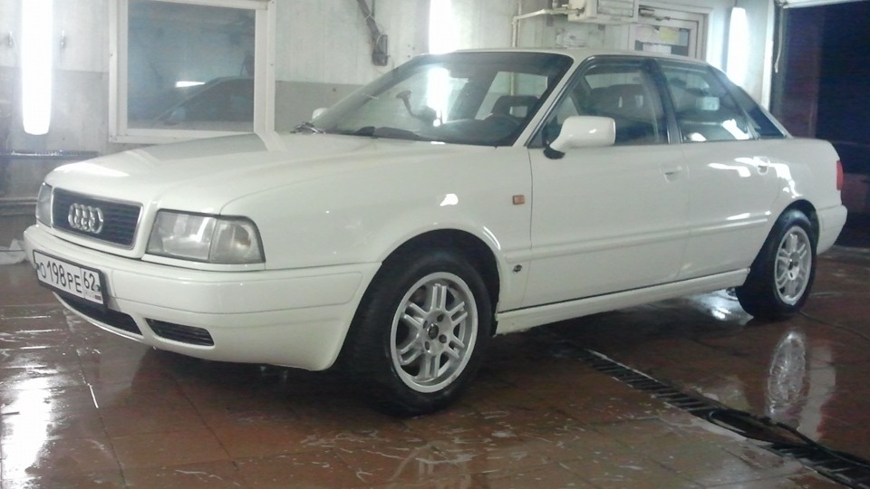 Белизна 80. Ауди 80 белая. Ауди 80 б4 белая. Audi 80 White. Ауди 80 белого цвета.