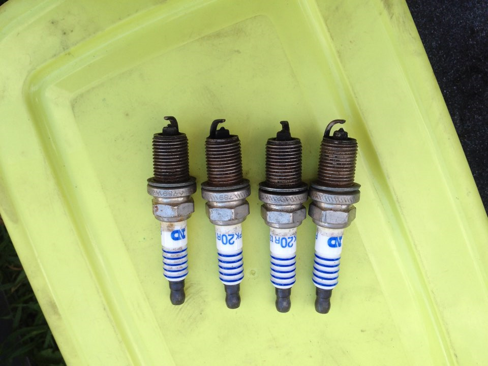 Сгорела свеча (((((( — Toyota Carina E, 1,6 л, 1993 года | поломка | DRIVE2