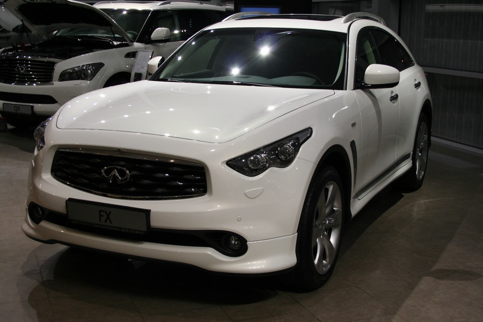 Infiniti m пленка белый перламутр