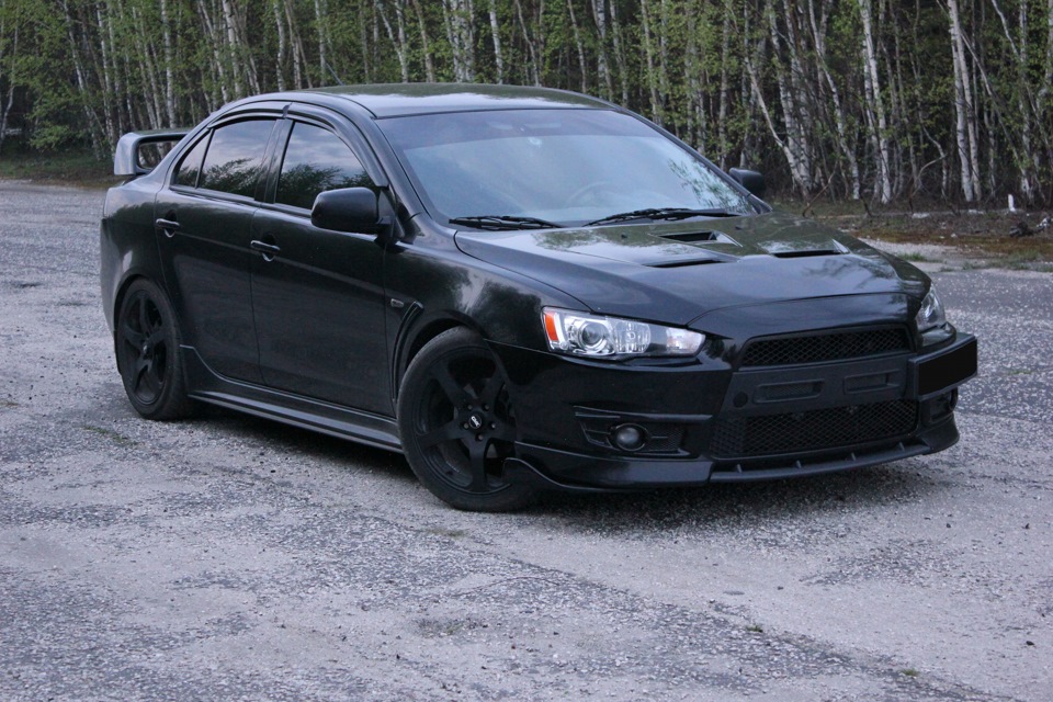 Mitsubishi EVO 10 чёрный