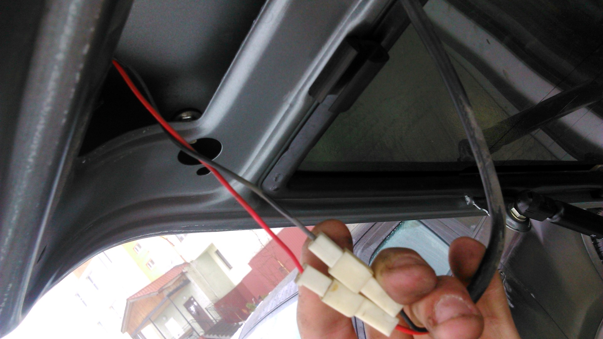 реле моргания стоп сигналов. стоп лампа ваз сигнала моргающие. подключение мигающих стоп сигналов. моргающий повторитель стоп сигнала. мигающий тормоз.