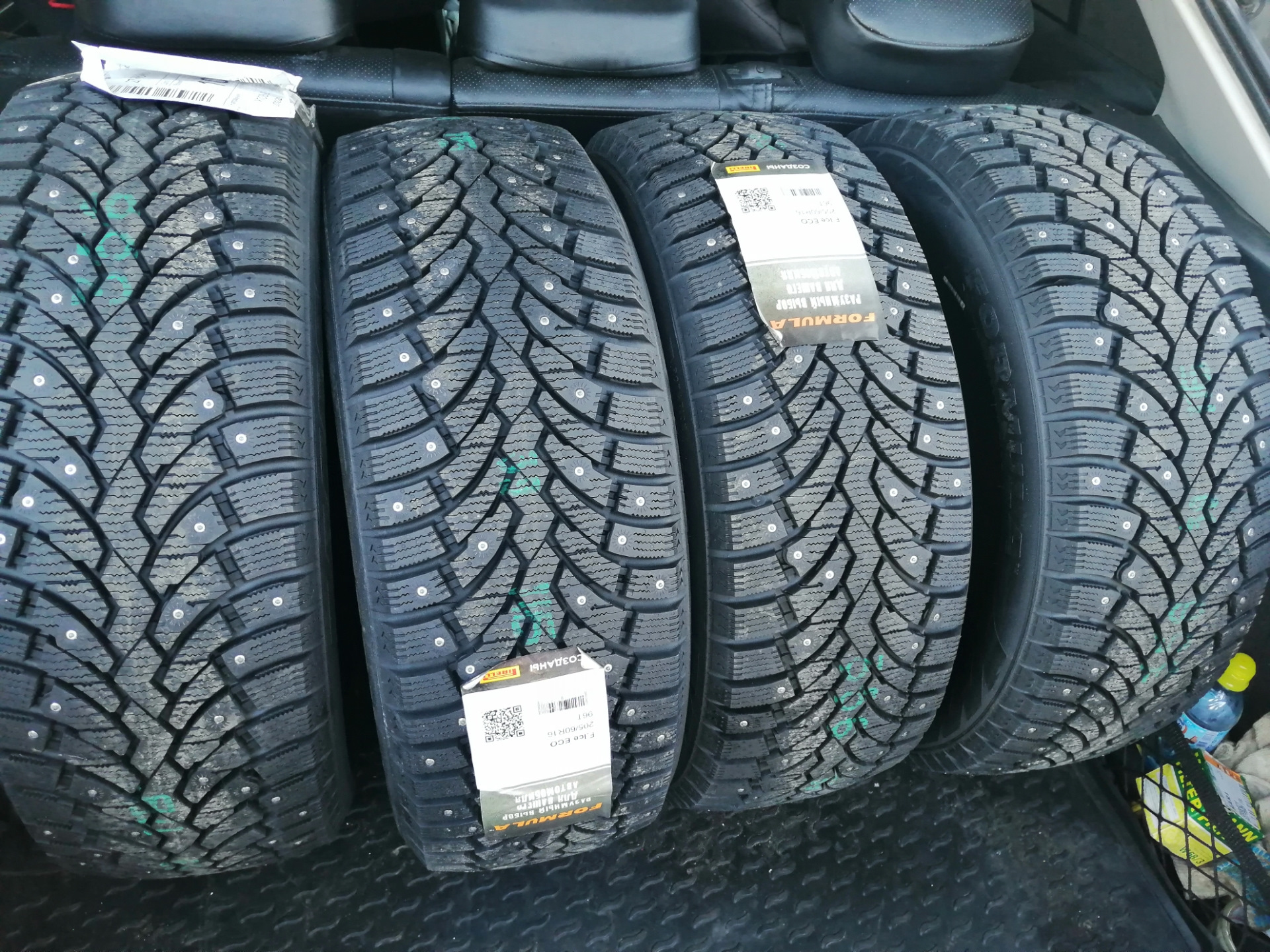 Зимние шины 215 55. Pirelli Formula Ice 205/60 r16. Pirelli Formula Ice 215/65 r16. Шины Пирелли формула айс. 215/65r16 Pirelli Formula Ice шип 98 t.