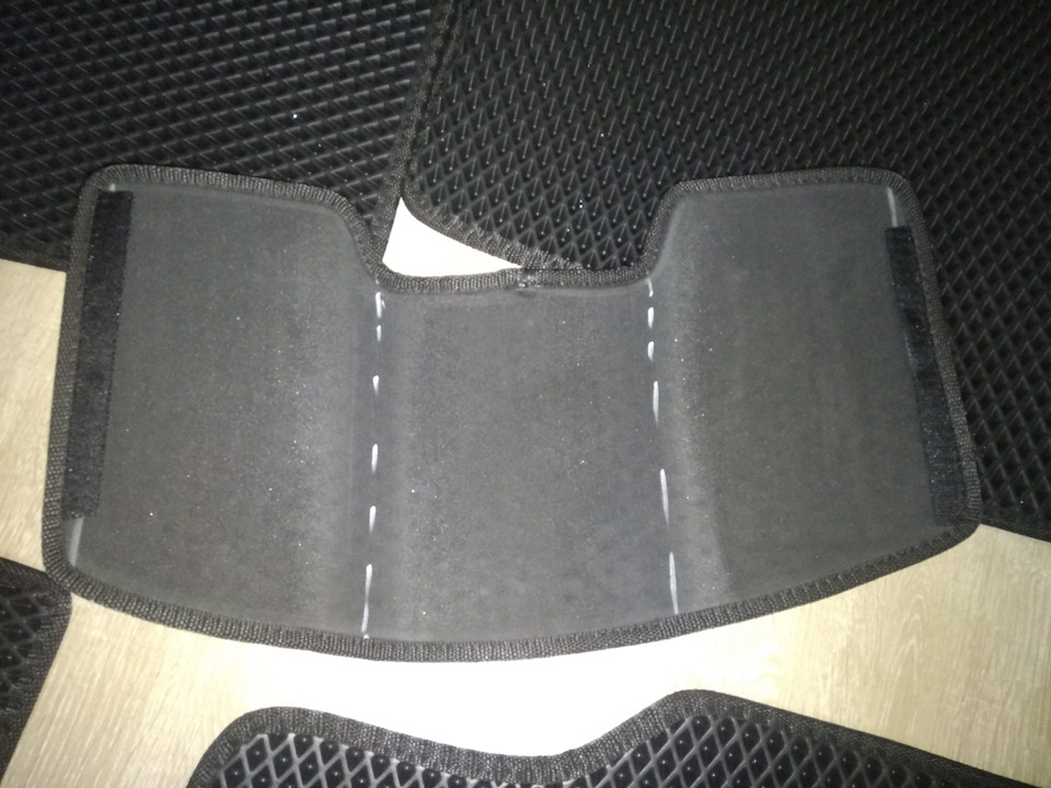 накладка на тоннель — Volkswagen Passat Variant (B6)