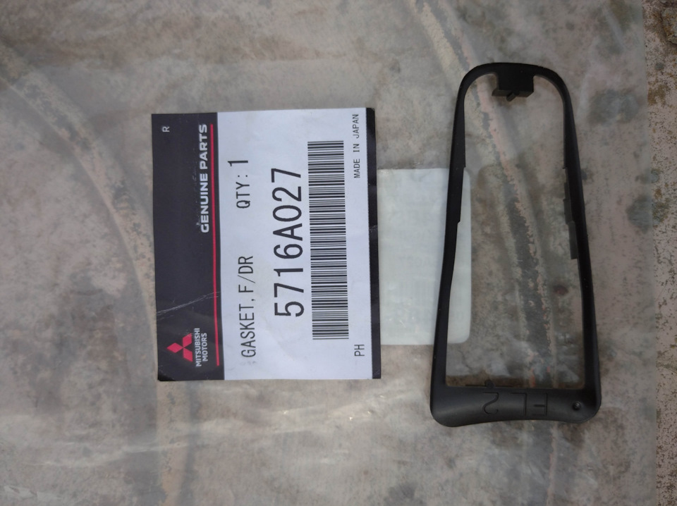 Установка наружных хром ручек дверей. — Mitsubishi Lancer Sportback, 1 ...