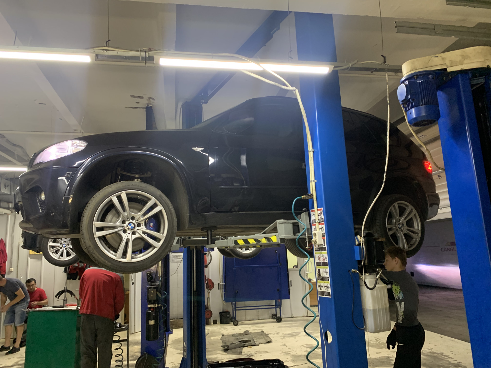 Замена масла в АКПП ZF-Master — BMW X5 (E70), 3 л, 2011 года | визит на ...