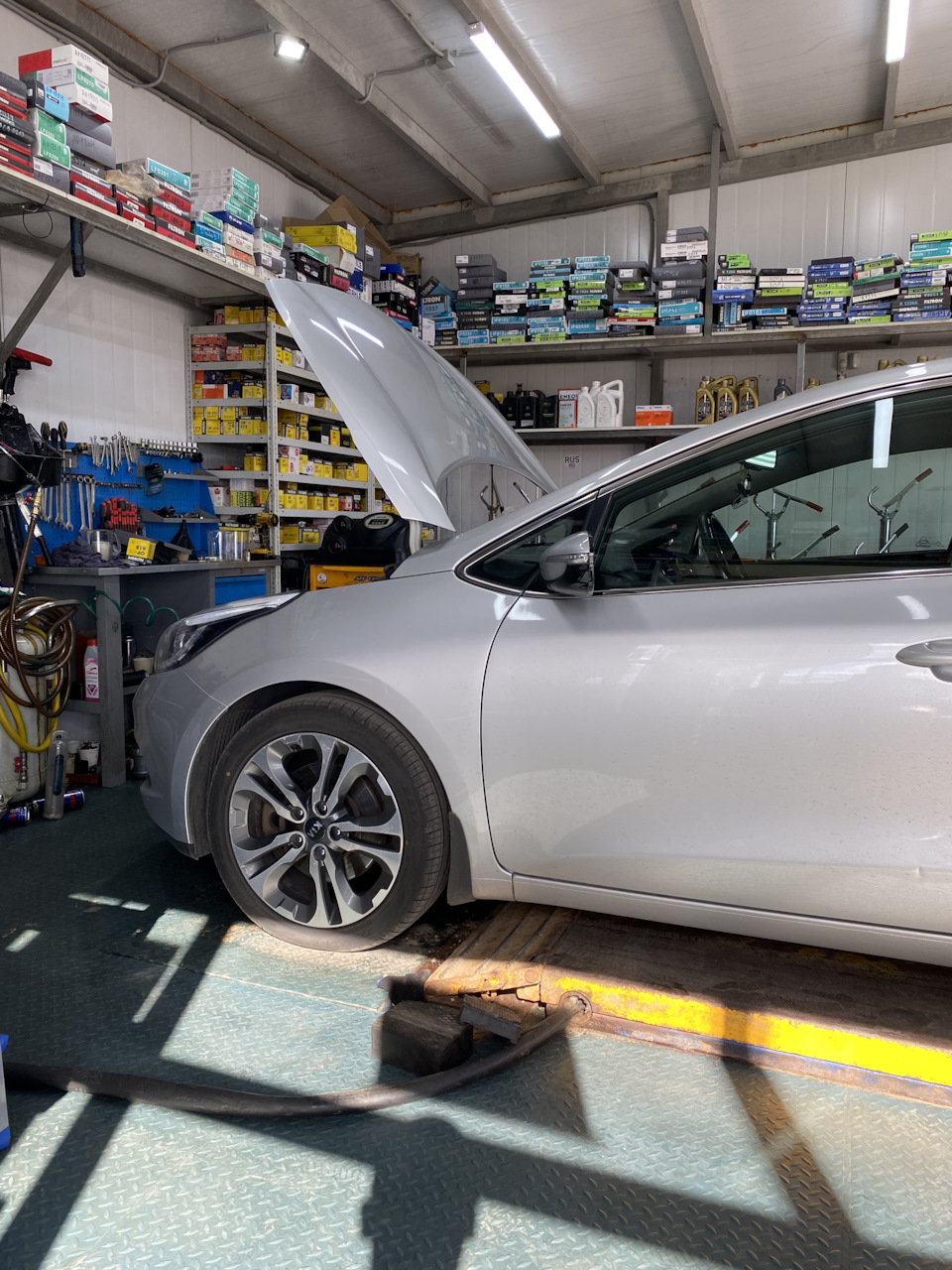 Частичная замена масла в коробке — KIA Ceed (2G), 1,6 л, 2015 года ...