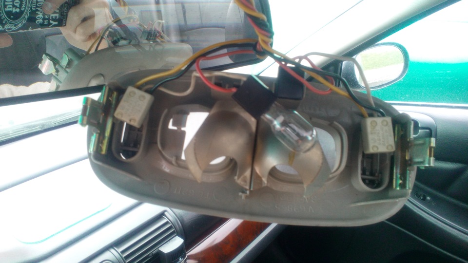 Замена лампочек освещения салона — Dodge Stratus (2G), 2,7 л, 2002 года ...