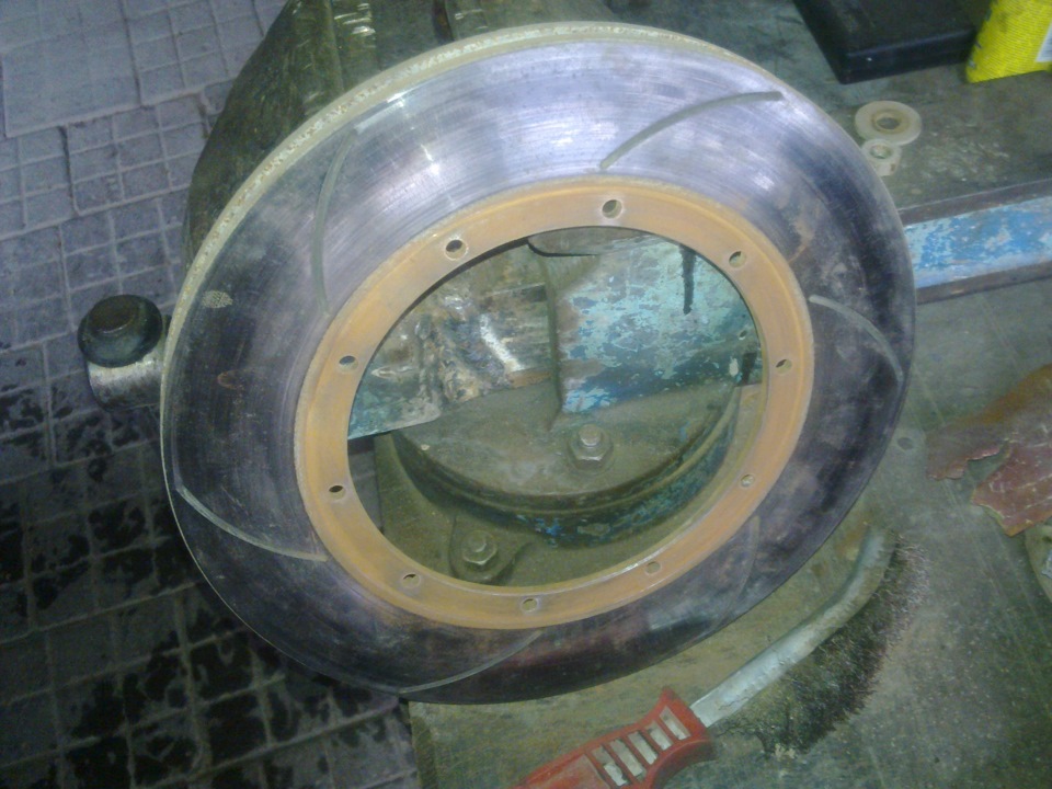 избавился от биения тормозных дисков — Lada 2113, 1,6 л, 2008 года ...