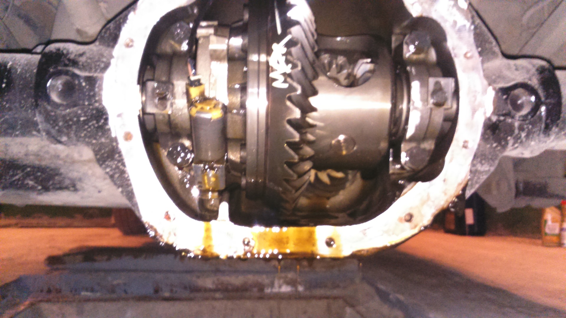 Дифференциал ваз 2110. Jeep wk1 задний мост. Дефиринциал. Заварка редуктора ваз 2107. Дефиринциал.