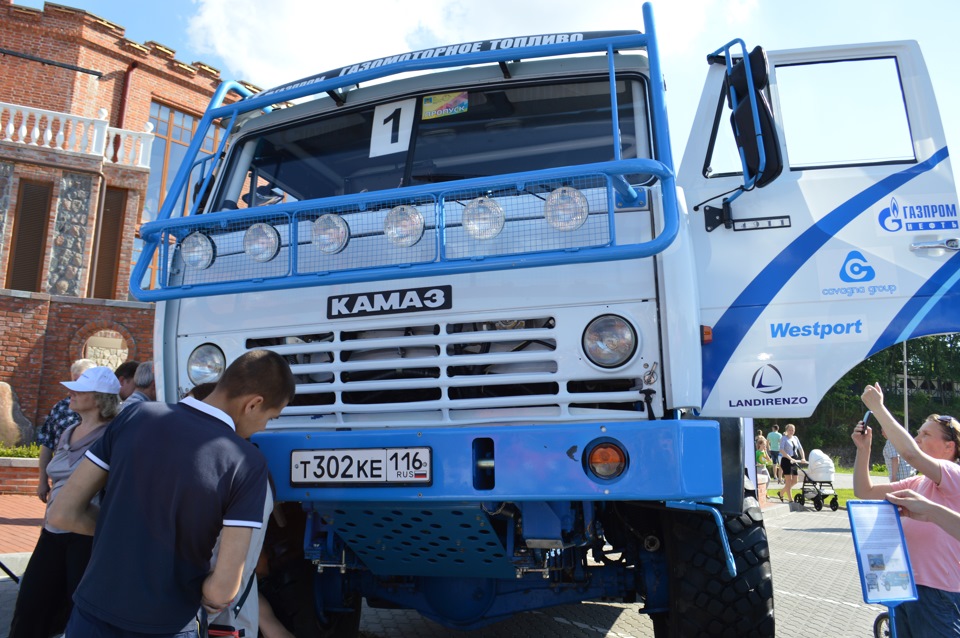 Камаз. Камаз 4310 париж дакар. Камаз мастер в тихвине. Мастер камаз 2. Ралли шелковый путь.