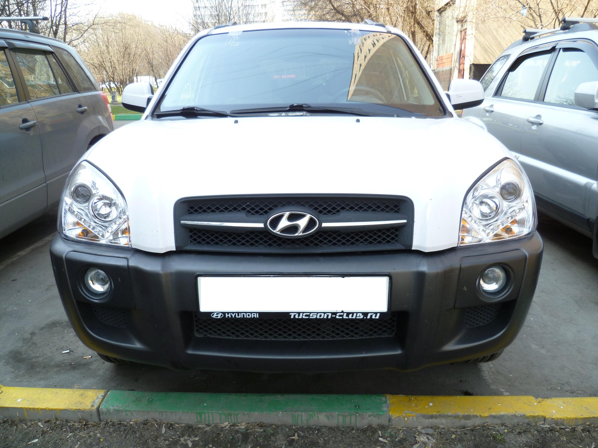 Фары туксон. Альтернативная оптика Hyundai Tucson 2005. Передние фары Hyundai Tucson 2005. Темные фары Hyundai Tucson 2005. Фары Хендай Туссан 2008.