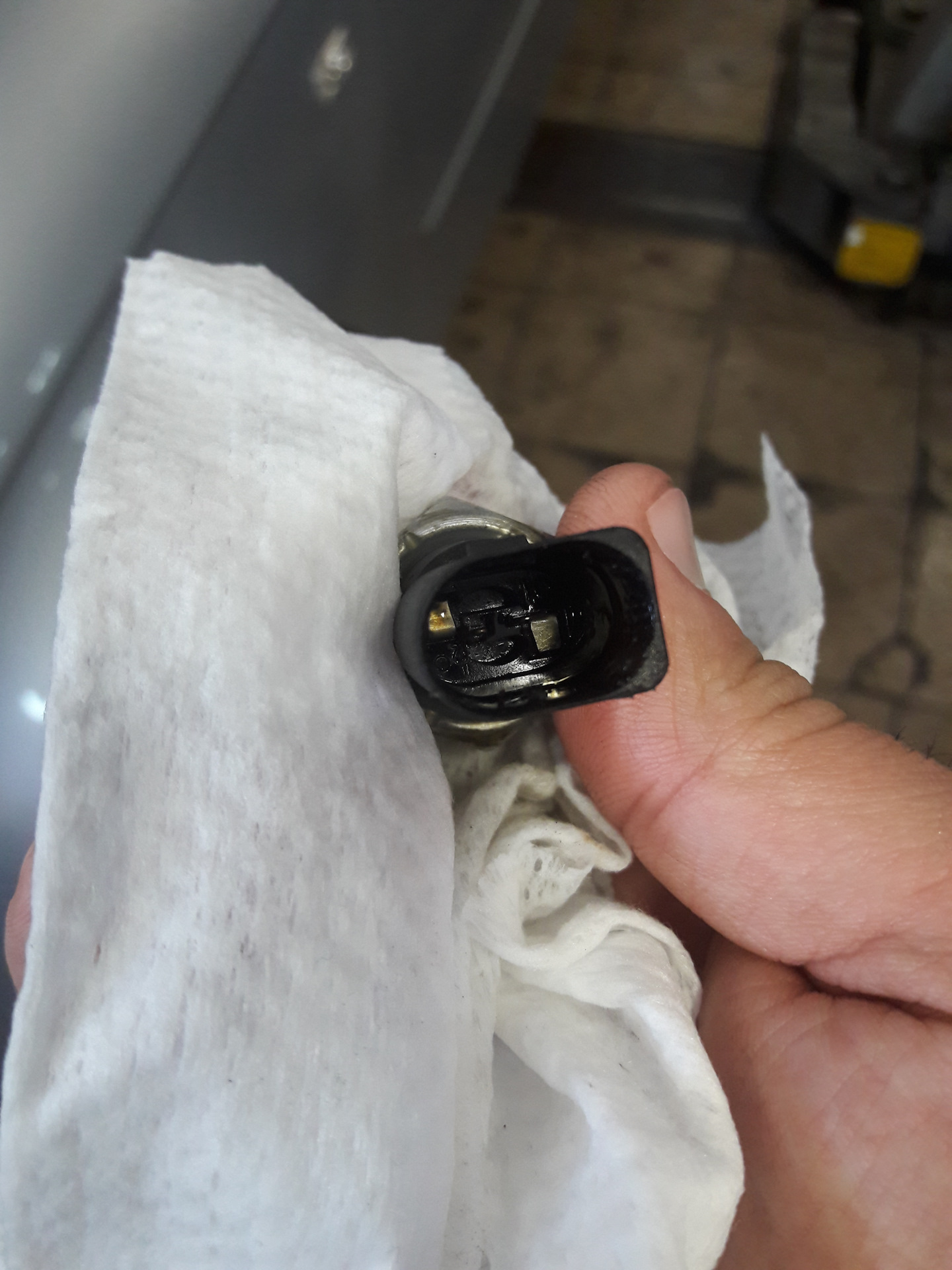 Oil pressure — Audi A4 (B7), 2 л, 2005 года поломка DRIVE2