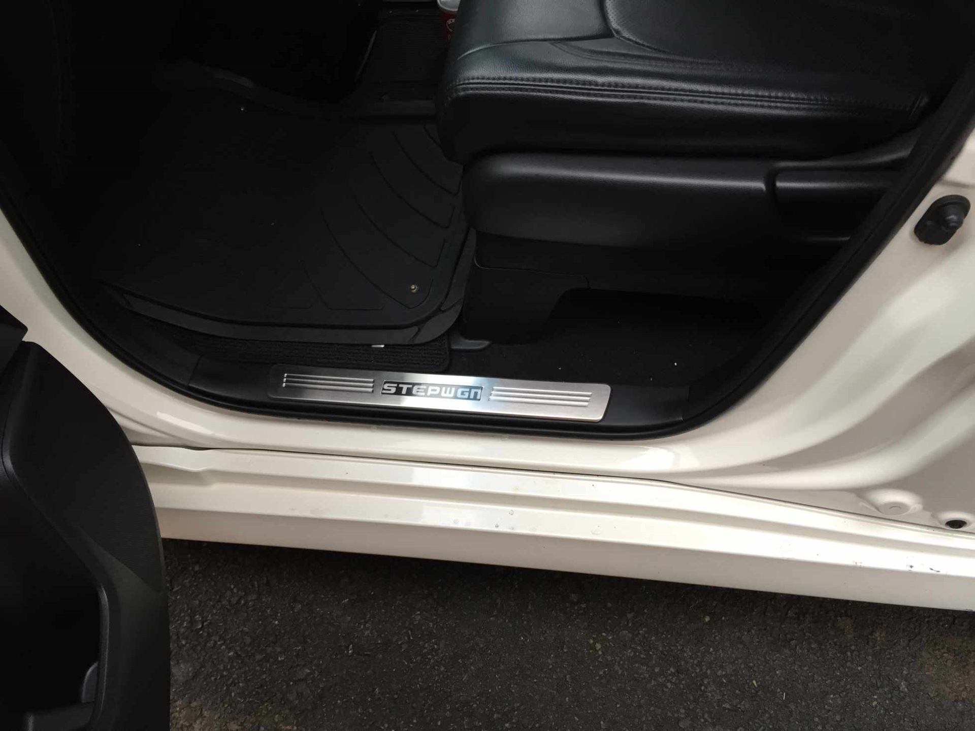 Установка порожков — Honda Stepwgn (4G), 2 л, 2010 года | стайлинг | DRIVE2