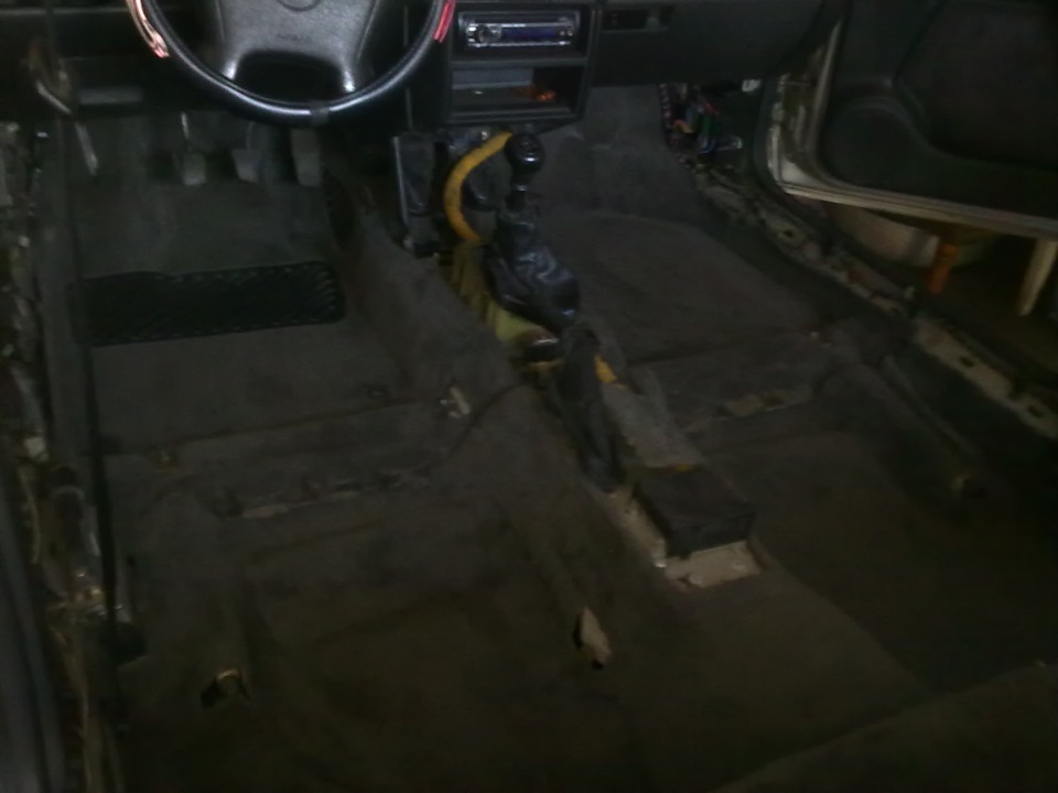 Питание бензонасоса, ну и из этого следует, лишь бы был повод разобрать ...