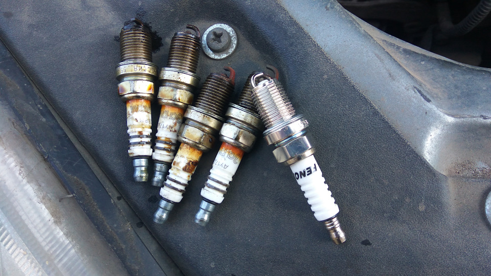 Пропуски зажигания — Lada Приора седан, 1,6 л, 2009 года | своими ...