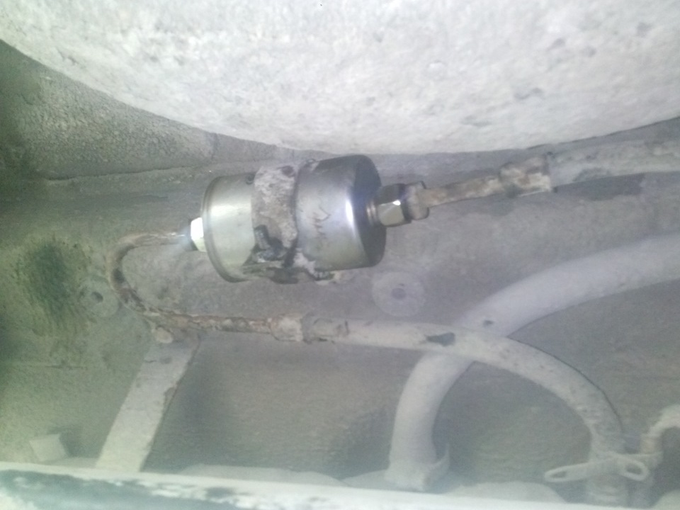 Замена топливного фильтра, лобового стекла и немного другие заморочки ...