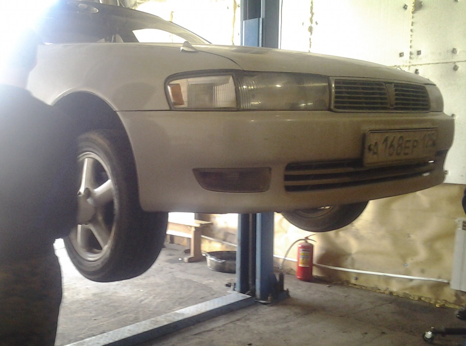 Проточка тормозных дисков на токарном станке и замена тормозных колодок ...