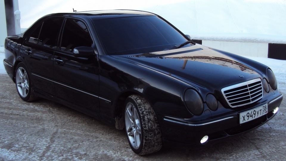 Mercedes Benz w210 чёрный Бандитский