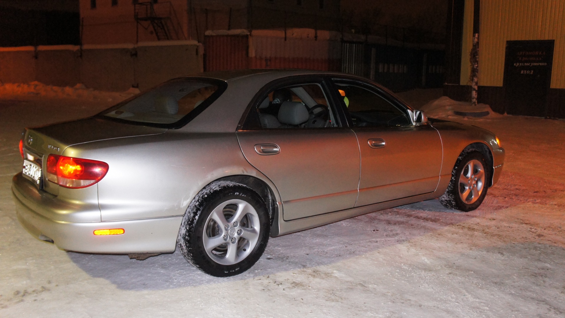 Mazda Millenia 2.5 бензиновый 2001 | 