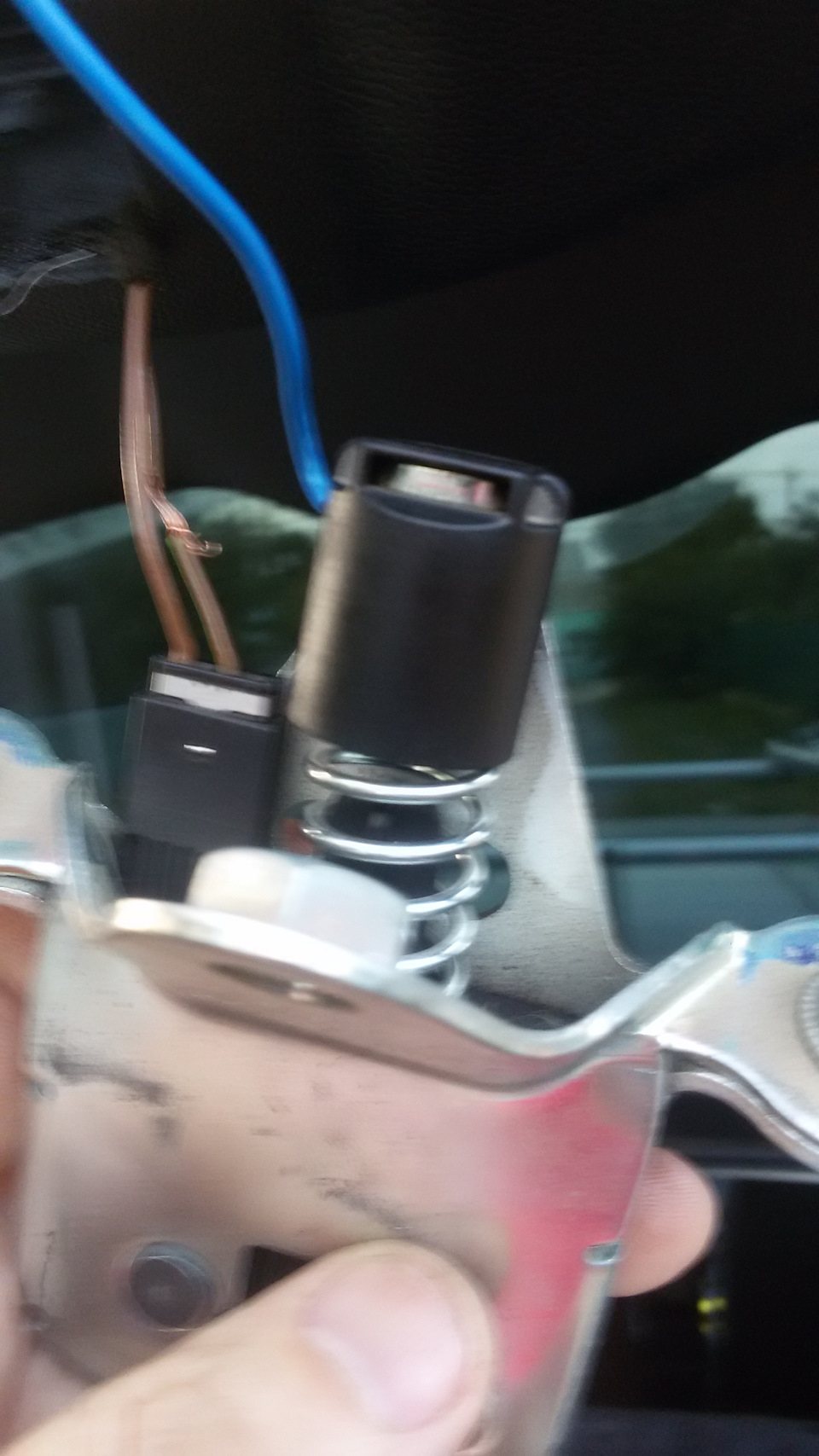 Лечим замок багажника (не горит свет в самом багажнике) — Skoda Octavia ...