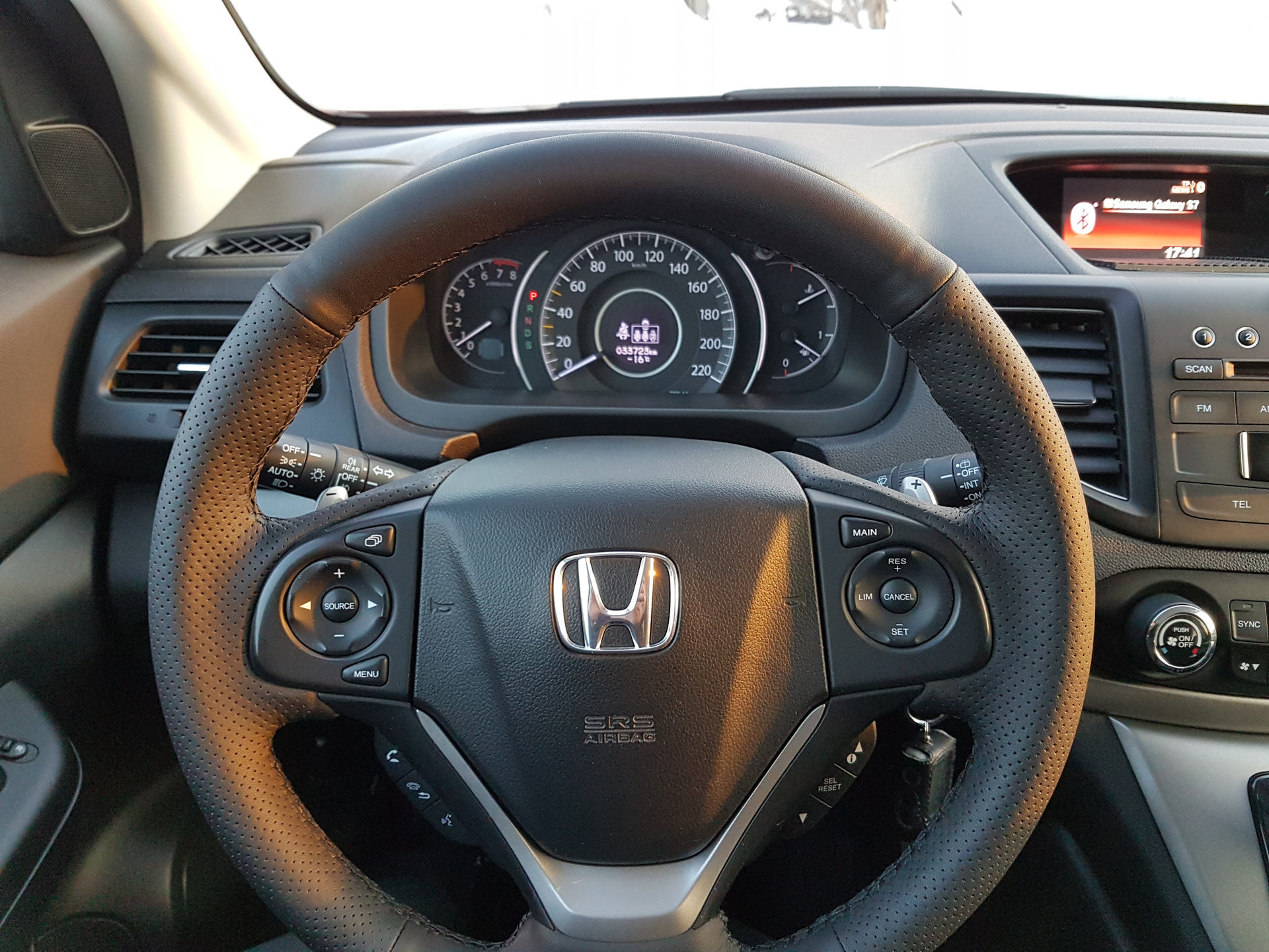 Honda crv руль. Руль Honda CRV 2. Хонда CRV 2013 руль. Honda CRV 3 руль. Руль Honda CR-V 4.
