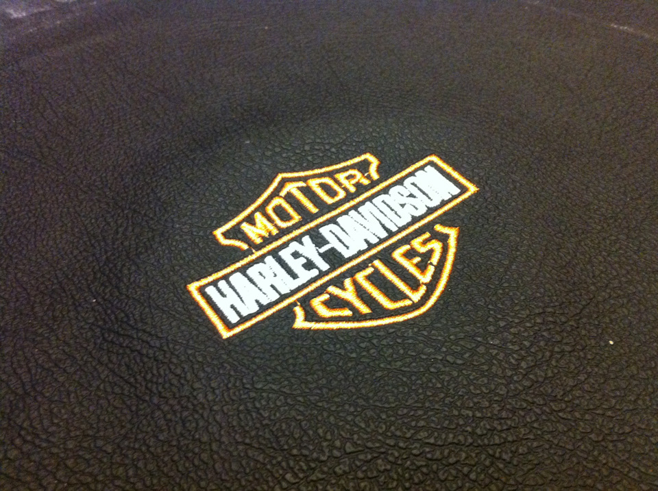 Перетяжка и доработка сидений мотоцикла, гидроцикла, квадроцикла и др ...