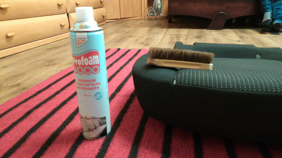 Чистка сидений средством Profoam 4000. — Skoda Superb Mk2, 1,8 л, 2011 ...